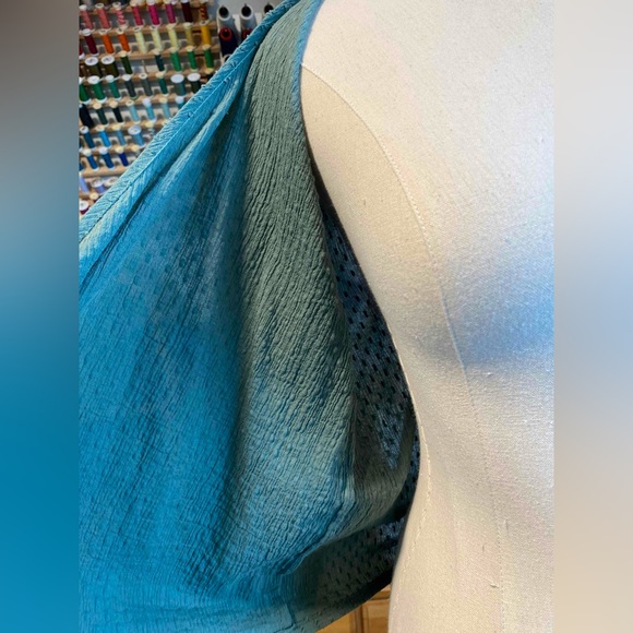 Wrap top with 3/4” sleeves green cotton blouse - Picture 8 of 12